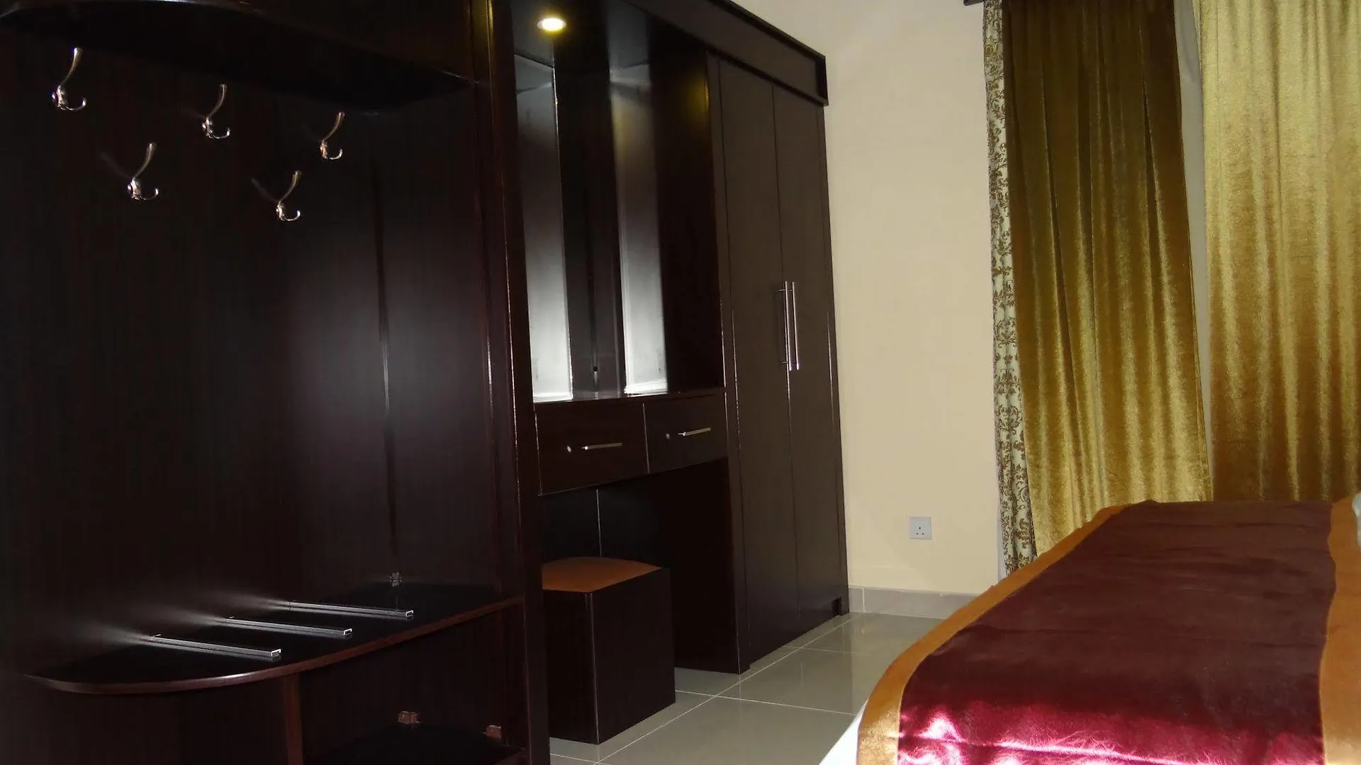West Liberty 2*, Jeddah